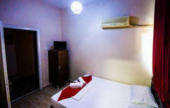 Cicek Palas Otel อิซมีร์ ภายนอก รูปภาพ